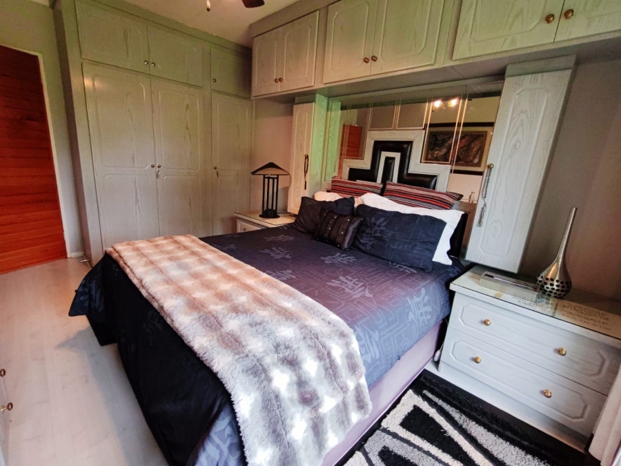 4 Bedroom Property for Sale in Van Der Hoff Park North West